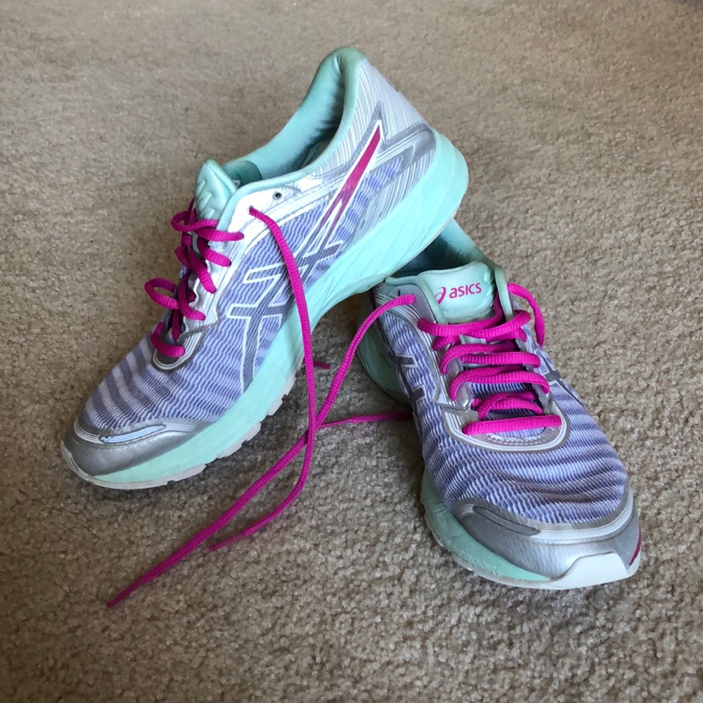 ASICS Dyno Flyte Tennis Shoe Silver Pink and Teal